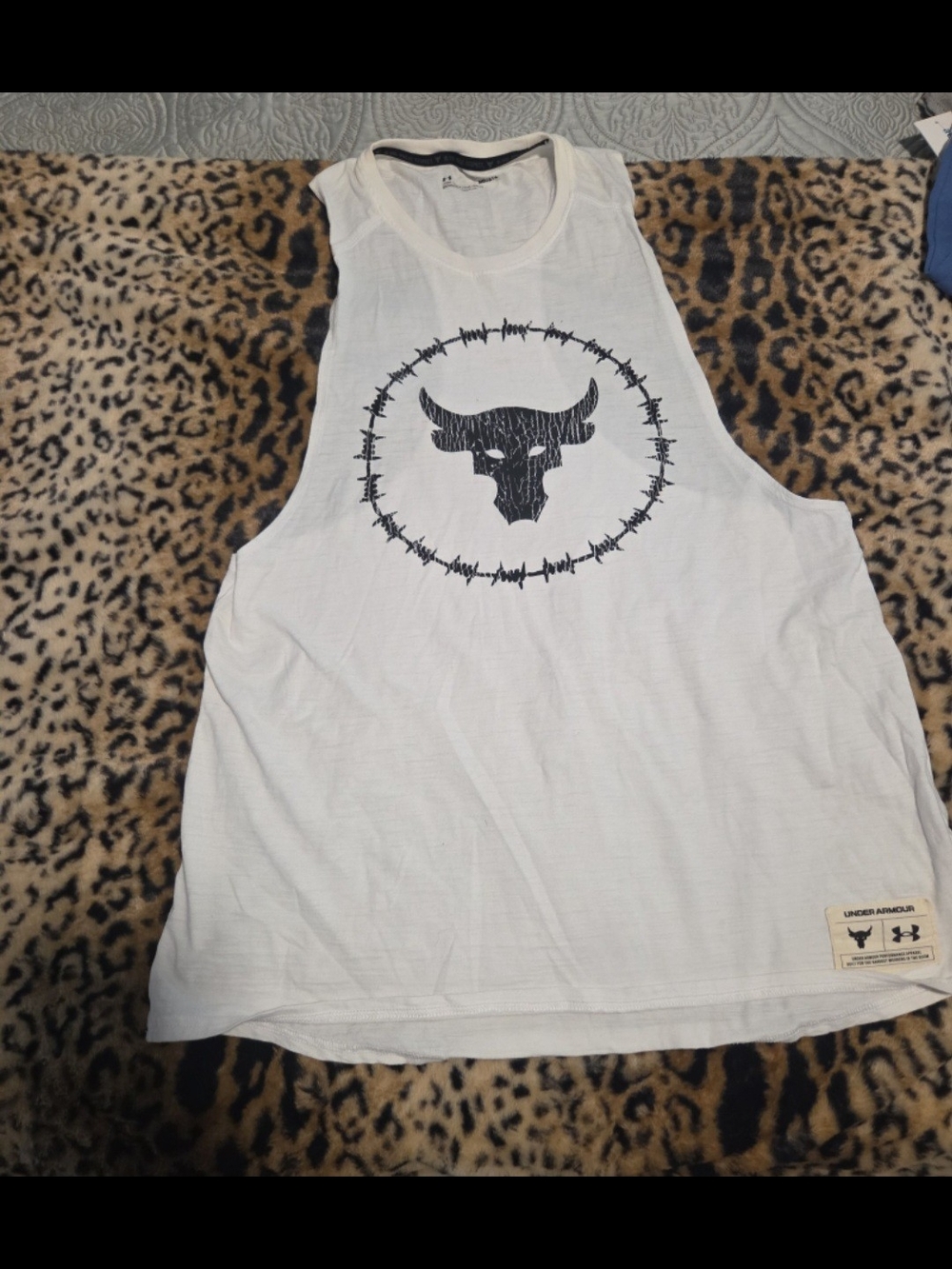 Under Armour White Men’s Sleeveless Tank with Black Bull Graphic